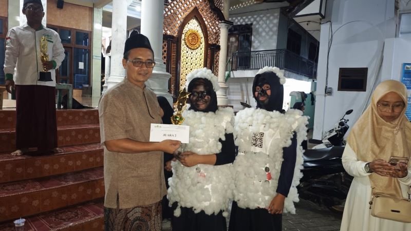 Semarak Takbir Keliling Idul Adha Dusun Persen, Santri Putri Subulul Huda Raih Juara Kedua